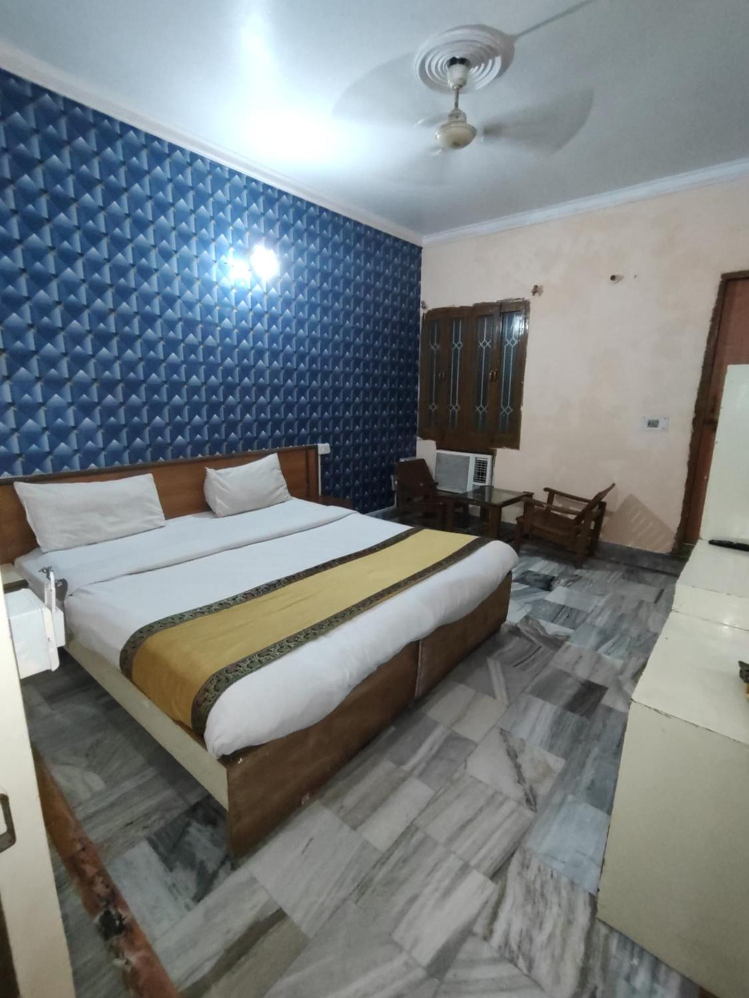Hotel Divya Varanasi Exterior photo