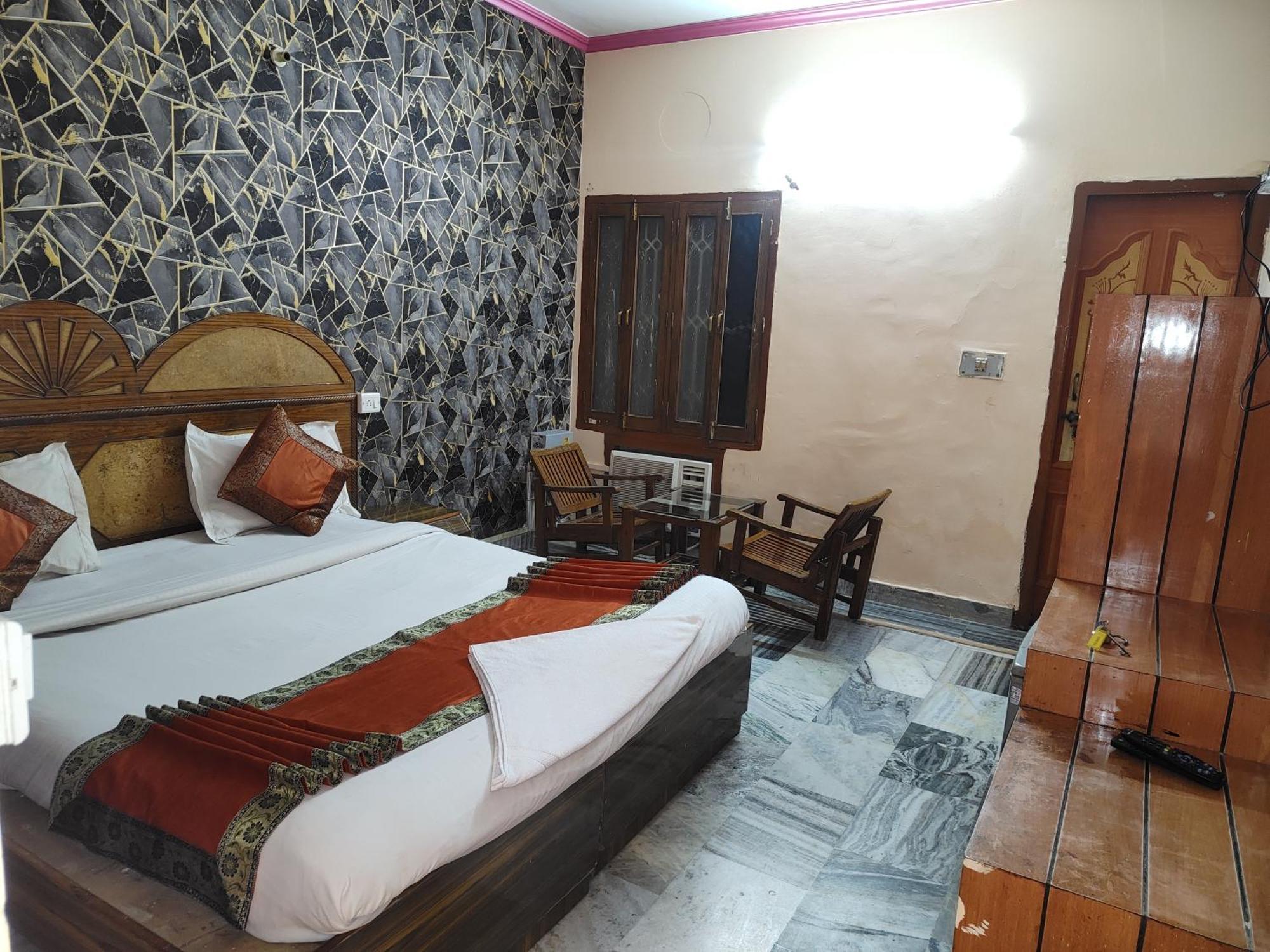 Hotel Divya Varanasi Exterior photo