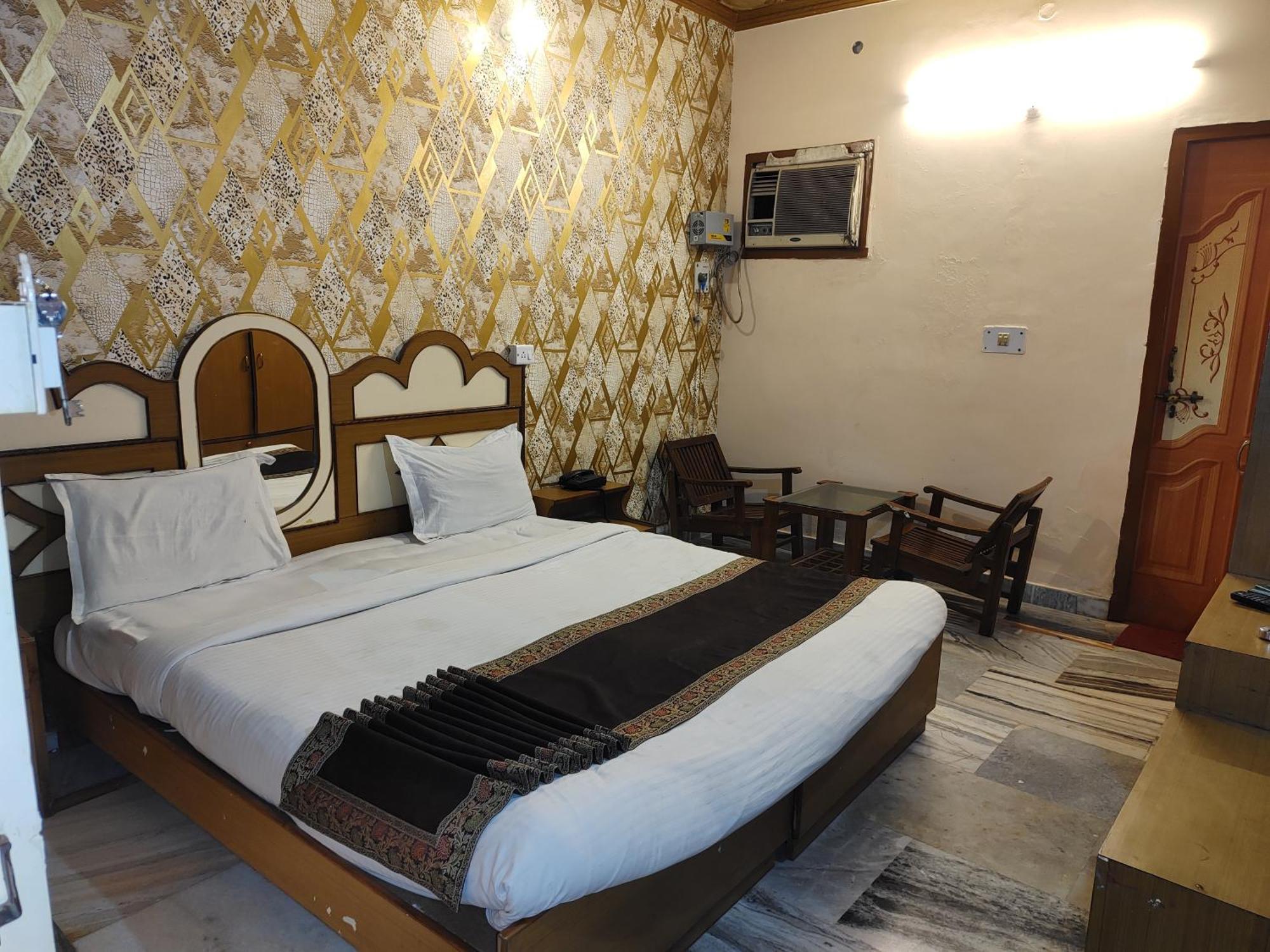 Hotel Divya Varanasi Exterior photo