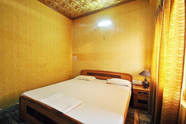 Hotel Divya Varanasi Exterior photo